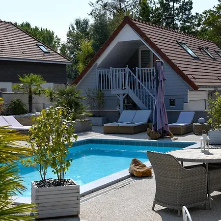 De La De La Croix Avec Piscine Et Parking A 4 Minutes De L'a26 Bed and Breakfast Villechétif