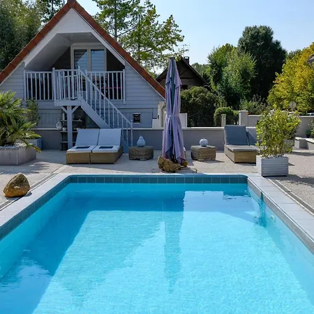 Bed and Breakfast De La De La Croix Avec Piscine Et Parking A 4 Minutes De L'a26