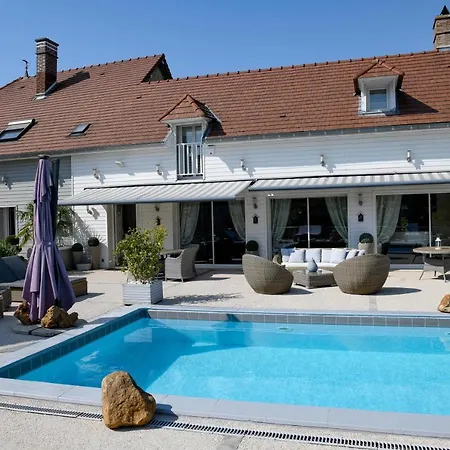 De La De La Croix Avec Piscine Et Parking A 4 Minutes De L'a26 Bed and Breakfast *